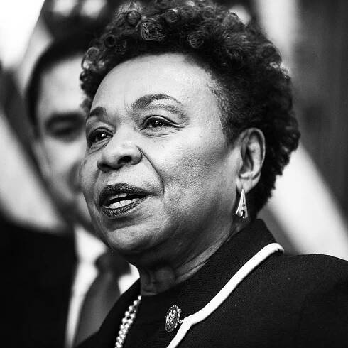 Proč Barbara Lee hlasovala proti válce v Afghánistánu