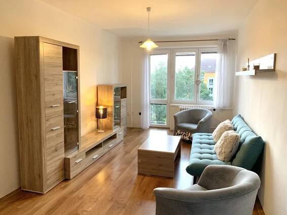 Pronájem bytu 2+1 56 m² se sklepní kójí - Adam Růžička Reality