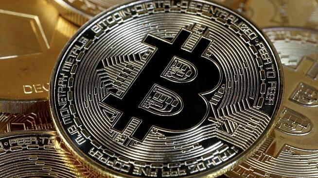 Novinky. Blažkovy bitcoiny, Fiala a Stanjura se vyjádřili ke kauze