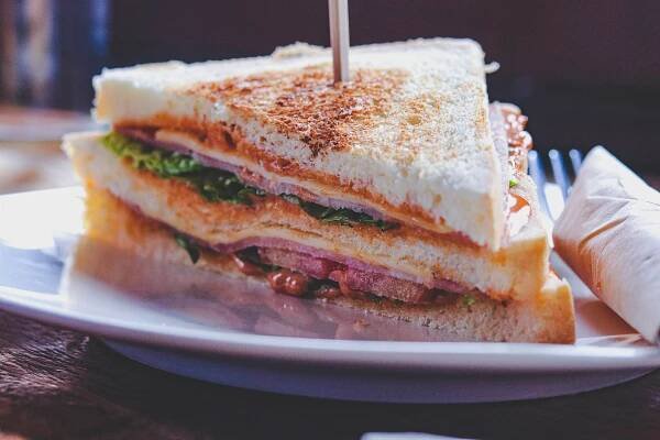 Club Sandwich vs Grill Sandwich: Rozdíl a srovnání