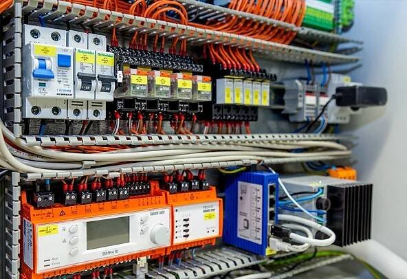 Switch cabinet manufacturing