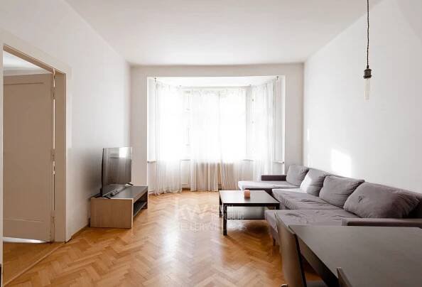 Pronájem byty 3+1, 90 m2 - Praha - Keller Williams