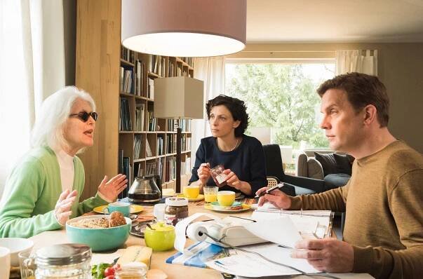 Einmal Sohn, immer Sohn - Z filmu - Christiane Hörbiger, Julia Brendler, Sebastian Bezzel