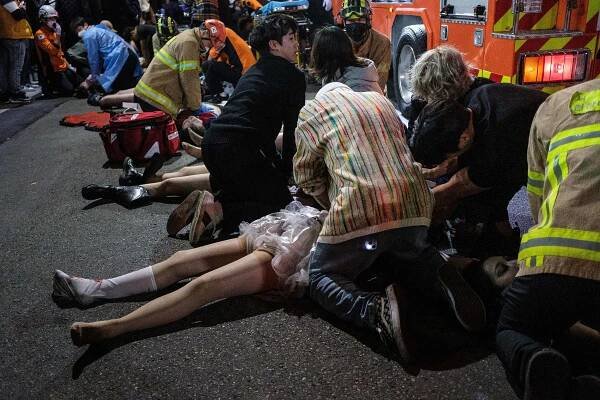TOPSHOT-SKOREA-ACCIDENT-HALLOWEEN