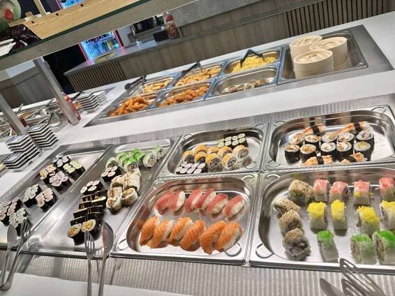 All you can eat oběd pro 1-2 osoby: sushi, knedlíčky a další asijské pokrmy