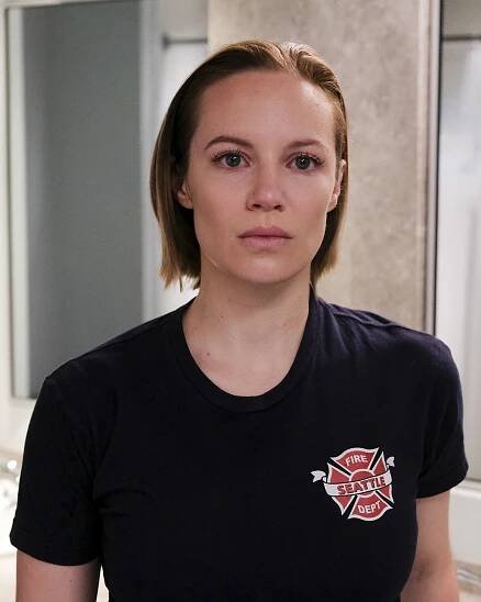 Station 19 - Bombový útok - Z filmu - Danielle Savre