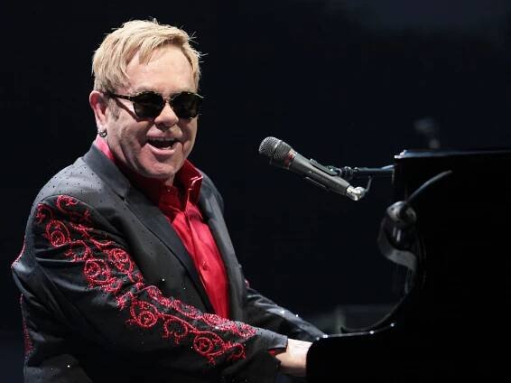 Elton John: Jsem Evropan. Nejsem stupidní, imperialistický anglický idiot