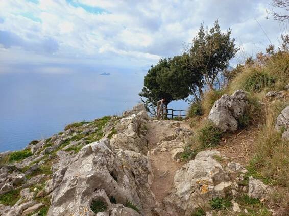 Přechod Stezky bohů na italském pobřeží Amalfi