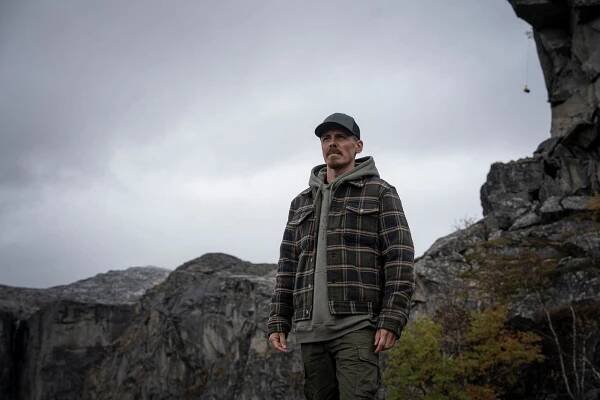 Jasper Pääkkönen - The Summit Suomi - Z filmu