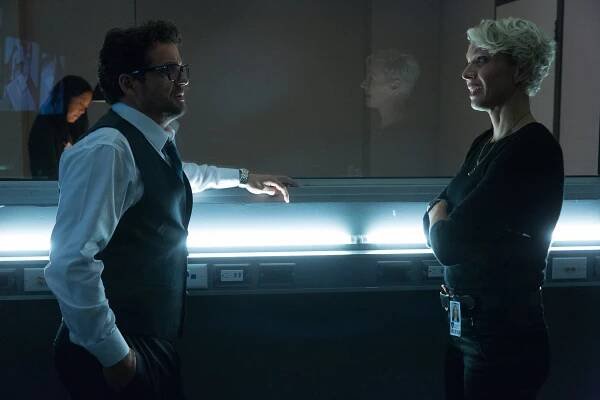 Motiv - Zmizelý policista - Z filmu - Louis Ferreira, Kristin Lehman
