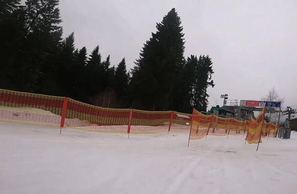 Na šumavském Špičáku přibyly další sjezdovky, v pátek první večerní lyžování