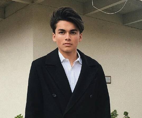 Ashton Arbab Biography - Facts, Childhood, Family Life & Achievements