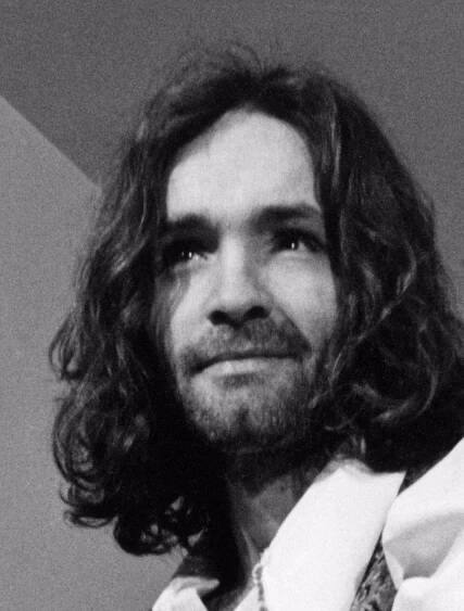 Charles Manson by oslavil 86. narozeniny.