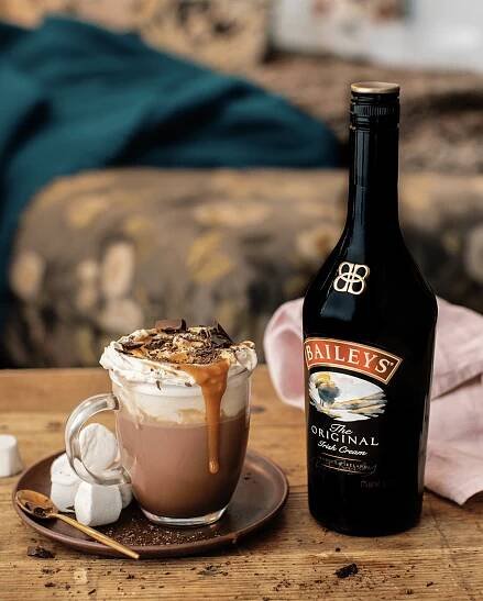 Best Holiday Cocktail Recipes: 30+ Festive Drink Recipes | Observer