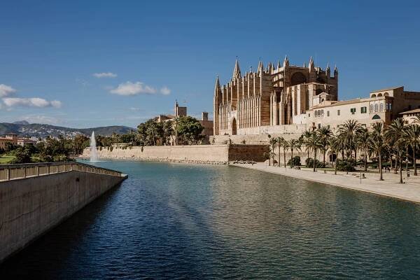 Mallorca, part 1- What to see in Palma de Mallorca - LOOKS LIKE TRAVEL