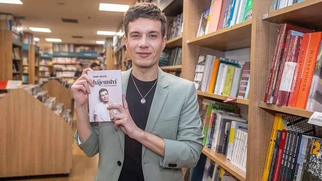 Hájemství je útočiště, místo, kde jste hájený před okolním světem, říká k názvu své nové knihy Daniel Krejčík.