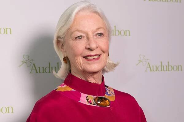 Meet Actress Jane Alexander -> A Wildlife Champion - Bird Buddy Blog