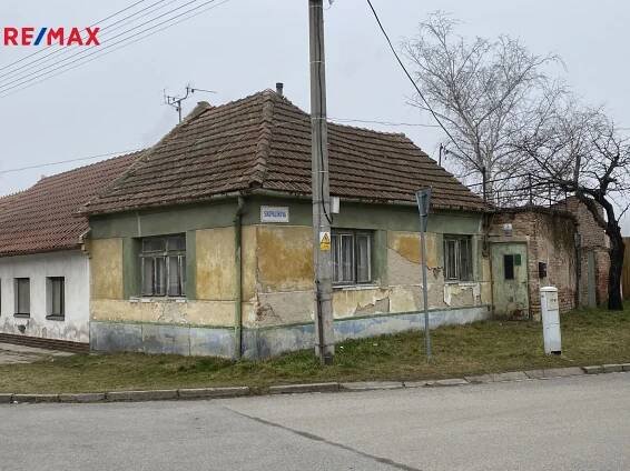 Prodej pozemku 115m2 se stavbou určenou k demolici , Břeclav | Realitní kancelář pro Brno a celou jižní Moravu