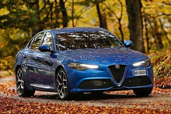 Alfa Romeo Giulia Veloce Specs, Performance & Photos - autoevolution