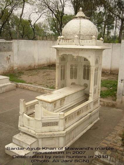 2007-ayub-khan2