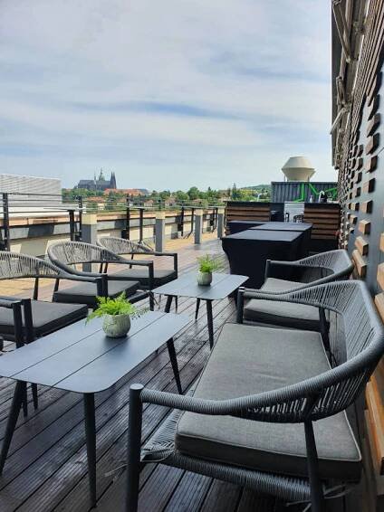 Terasa Hotelu Diplomat, nábytek pro restaurace | Ateliér Dako
