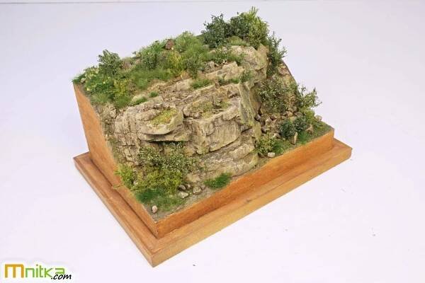 malé diorama se skálou | mnitka