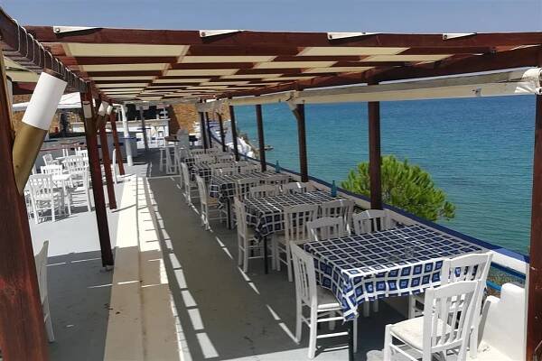 KORALLI BEACH (Peloponés, Niforeika) | Travel Family - Viamare