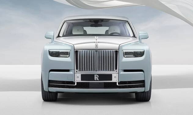 Rolls-Royce vytvořil limitku Phantom Scintilla Private Collection jako poctu sošce Spirit of Ecstasy – DesignMag.cz
