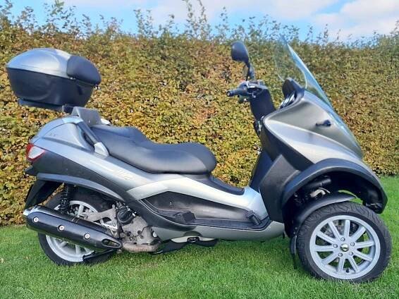 Piaggio MP3  - 400i LT