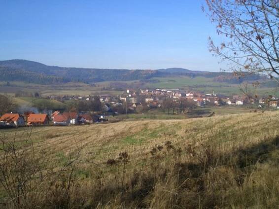 Chlumany: Procházka po hranicích katastru je dlouhá devět kilometrů