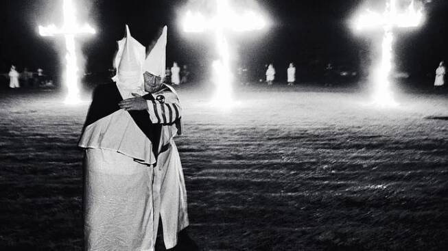 Planoucí kříže začal obnovený klan ve velkém používat až poté, kdy se osvědčily na filmovém plátně