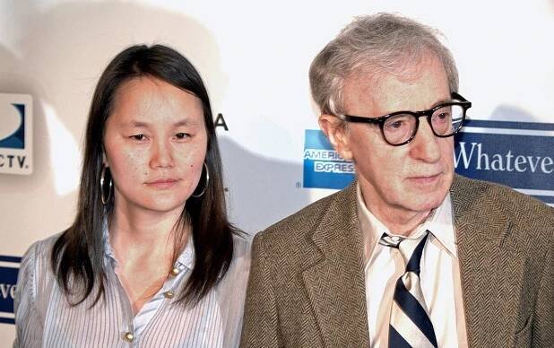 Woody Allen se svou ženou Soon-Yi Previn v roce 2009