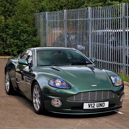 Aston Martin Vanquish V12 in Chiltern Green