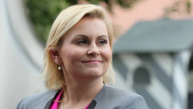 INFO.CZ | Ministryně Malá vykradla pro svou diplomku cizí texty, ukázala analýza. Opsala dokonce i překlepy 