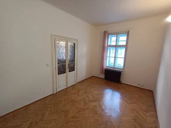 Pronájem bytu 2+1 55 m², Roháčova, Praha, Praha