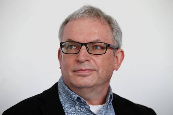 Senát je opět kompletní. Smoljak složil slib a ujal se mandátu po Baudyšové