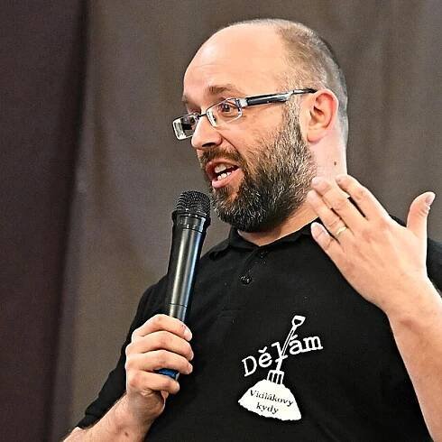 Daniel Sterzik