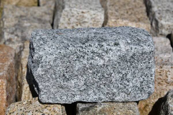 Granite 9" x 5" x 5" - Regular