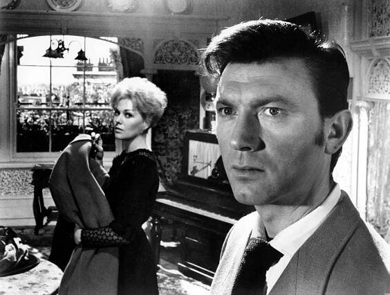 OF HUMAN BONDAGE, Kim Novak, Laurence Harvey, 1964