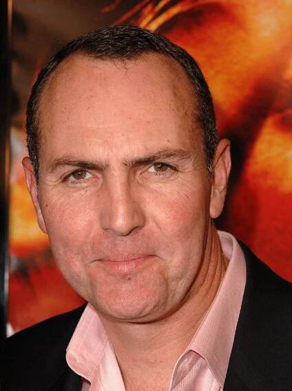 Arnold Vosloo Holding His Laugh Wallpaper