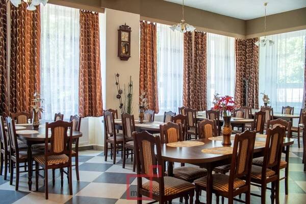 Hotel na prodej, Loštice Havelkova 2.000 m² | Realitní kancelář metr2 reality Olomouc