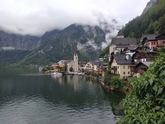 Hallstatter See a městečko Hallstatt