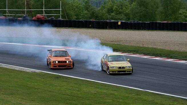 Mostecký okruh hostil třetí závod šampionátu ČR v driftování - Sport.cz