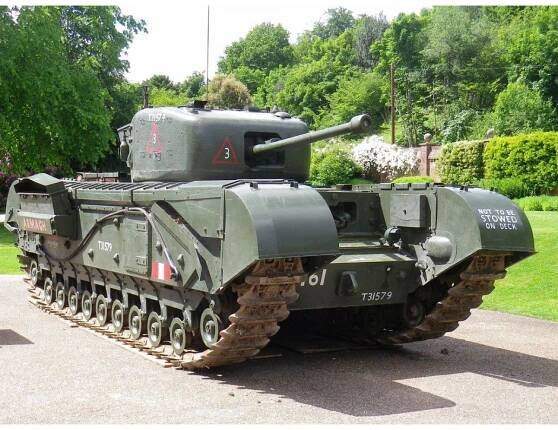 Cobi 2717 Britský pěchotní tank A22 Churchill Mk. IV 315 dílků