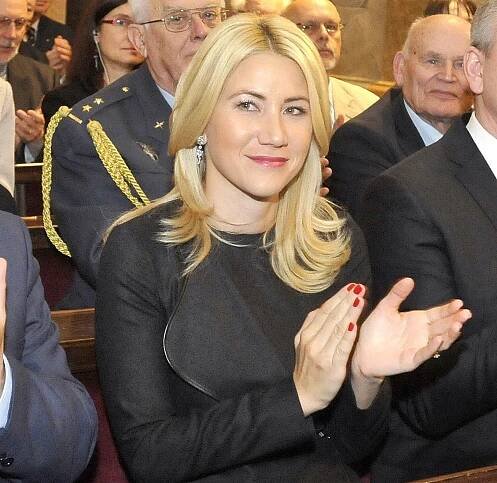 Rusňáková vzdala boj o Sněmovnu. Špinili moji rodinu, říká o kauze manžela