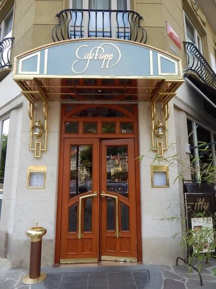 FOTO: Kdo nezná hotel Pupp, jakoby v Karlových Varech nebyl