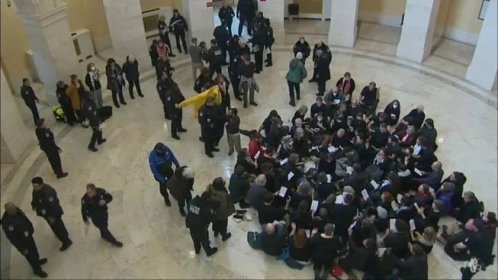 Capitol officers arrest pro-Palestine demonstrators