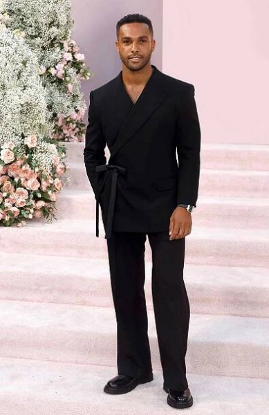 Lucien Laviscount attends the Premiere of Netflix's 
