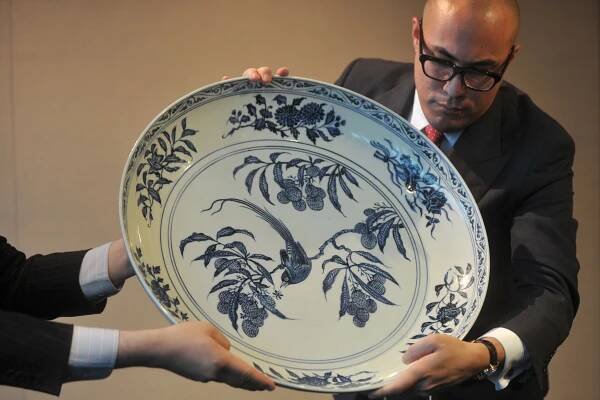 Hidden treasures: Why Chinese ceramics sell for millions