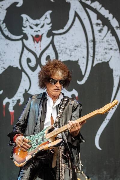 Recenze: Na Ozzyho Osbourna v Praze přišlo 35 tisíc lidí, kytarista Johnny Depp nebyl jen do počtu